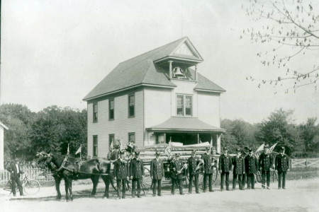 1896 Horse Drawn.png