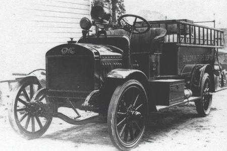 1921 GMC Hose Truck.jpg