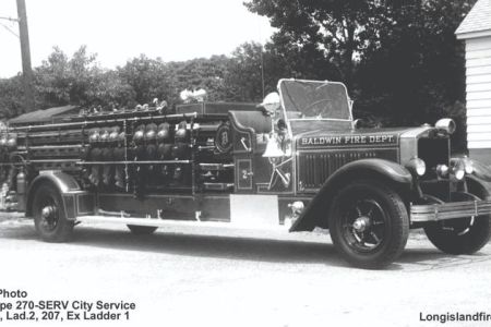 1930 American LaFrance.jpg