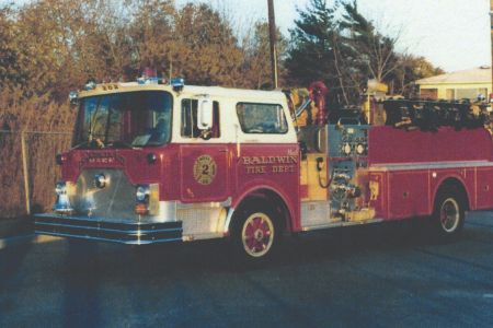 1977 Mack CF.jpg